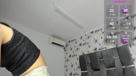 Snapshot of ehotloveaxxx chatting on 01-31-25, 09:48 Valery online show from 01-31-25, 09:48