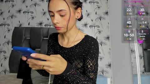 Snapshot of ehotloveaxxx chatting on 02-07-25, 04:46 Valery online show from 02-07-25, 04:46
