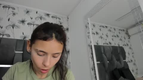Snapshot of ehotloveaxxx chatting on 02-18-25, 12:28 Valery online show from 02-18-25, 12:28