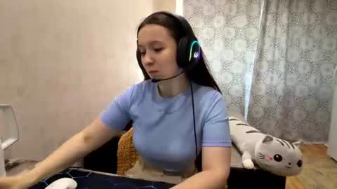 Ehtell online show from 06-19-26, 10:41