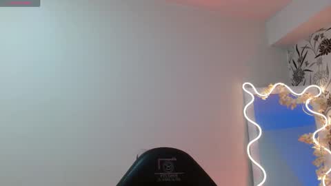 eidan_tay online show from 04-28-26, 12:43