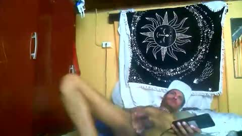 Snapshot of eiddwar chatting on 02-15-26, 10:25 eiddwar online show from 02-15-26, 10:25