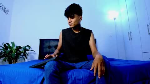 eiden_allenx1 online show from 12-05-24, 09:39