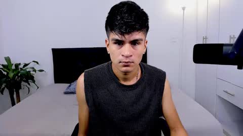 eiden_allenx1 online show from 01-06-25, 10:46