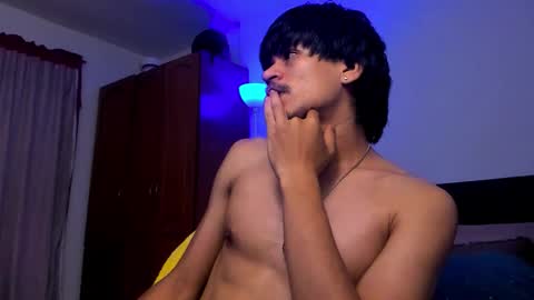 Snapshot of eiden_allenx1 chatting on 02-10-26, 05:11 eiden_allenx1 online show from 02-10-26, 05:11