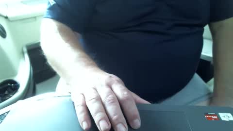Snapshot of eifel64 chatting on 10-19-25, 11:22 Malibu2601 online show from 10-19-25, 11:22