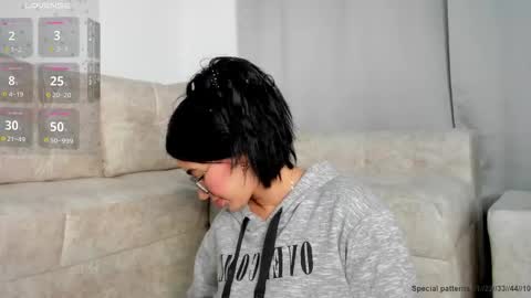 Snapshot of eileenestrada chatting on 10-24-25, 03:03 Eileen from your heart online show from 10-24-25, 03:03