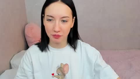 eileenmoores online show from 03-19-26, 01:04