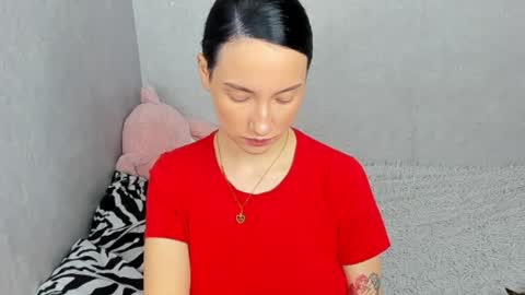 eileenmoores online show from 04-08-26, 06:41