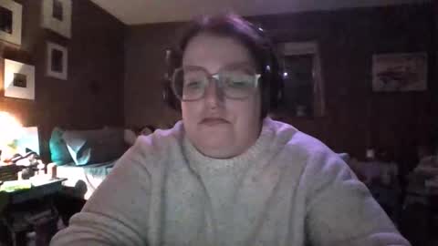 eilidh 3 online show from 11-05-25, 02:22