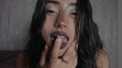 Snapshot of eiliyn_01 chatting on 03-05-25, 02:36 Eilyn online show from 03-05-25, 02:36