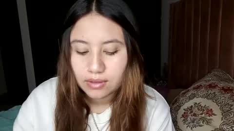 EIMY   MODEL INDEPENDENT online show from 01-24-25, 03:22