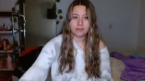 EIMY   MODEL INDEPENDENT online show from 09-30-25, 04:50