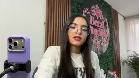 eimy_rosse18 online show from 05-04-26, 01:18