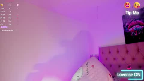 eimy_saenzx online show from 01-07-26, 08:55