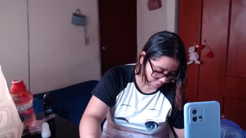 Snapshot of eimy_saenzz chatting on 04-02-26, 04:37 eimy_saenzz online show from 04-02-26, 04:37