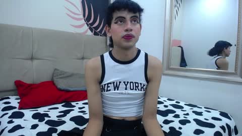 Snapshot of eimyflorian chatting on 12-23-24, 11:36 Eimyflorian online show from 12-23-24, 11:36