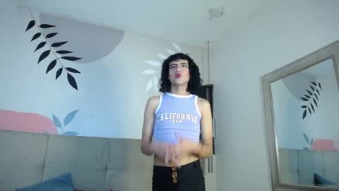 Snapshot of eimyflorian chatting on 01-03-25, 11:35 Eimyflorian online show from 01-03-25, 11:35