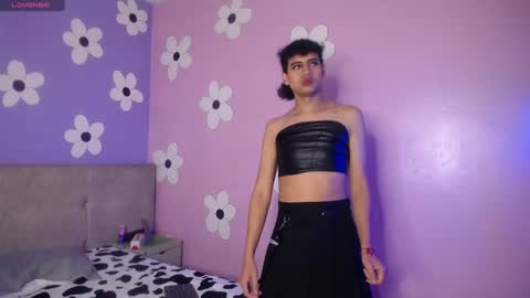 Snapshot of eimyflorian chatting on 01-18-25, 03:05 Eimyflorian online show from 01-18-25, 03:05
