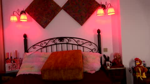Snapshot of einneuesleben89 chatting on 02-01-25, 07:47 Elena online show from 02-01-25, 07:47