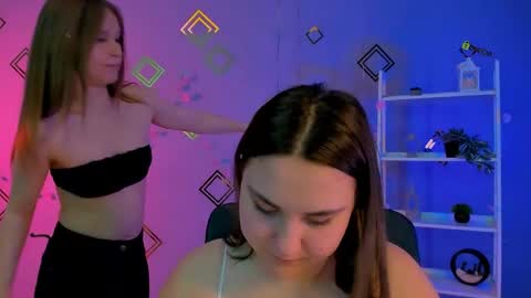 Snapshot of eira_mouse chatting on 04-05-26, 07:00 Sweet Eira online show from 04-05-26, 07:00