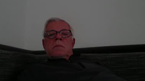 eisbaer1957 online show from 12-21-25, 08:10