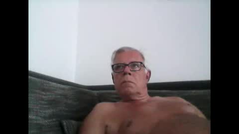 Snapshot of eisbaer1957 chatting on 05-29-26, 06:39 eisbaer1957 online show from 05-29-26, 06:39