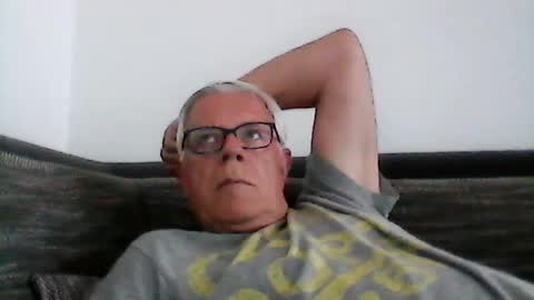 Snapshot of eisbaer1957 chatting on 06-17-26, 06:09 eisbaer1957 online show from 06-17-26, 06:09