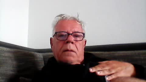 Snapshot of eisbaer1957 chatting on 07-04-26, 07:03 eisbaer1957 online show from 07-04-26, 07:03