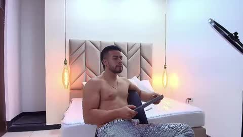 Eithan Connor online show from 03-10-25, 01:10