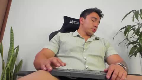 EITHAN CONOR online show from 10-10-25, 01:59