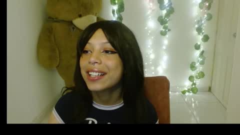 Snapshot of eiviiy1609 chatting on 09-27-25, 02:00 eiviiy1609 online show from 09-27-25, 02:00