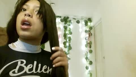 Snapshot of eiviiy1609 chatting on 09-30-25, 02:00 eiviiy1609 online show from 09-30-25, 02:00