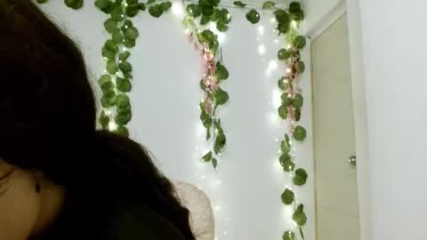 Snapshot of eiviiy1609 chatting on 10-11-25, 02:04 eiviiy1609 online show from 10-11-25, 02:04