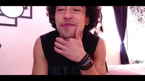 Snapshot of ekhtyr11 chatting on 01-05-26, 10:02 xoxo online show from 01-05-26, 10:02