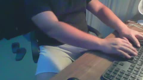 Snapshot of ekudemic chatting on 12-18-24, 05:15 Juan Pablo M online show from 12-18-24, 05:15