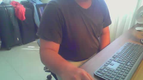 Snapshot of ekudemic chatting on 12-19-24, 06:45 Juan Pablo M online show from 12-19-24, 06:45