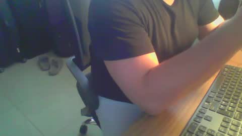 Snapshot of ekudemic chatting on 12-29-24, 06:27 Juan Pablo M online show from 12-29-24, 06:27