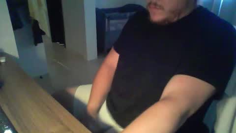 Snapshot of ekudemic chatting on 10-15-25, 09:59 Juan Pablo M online show from 10-15-25, 09:59