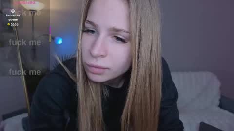 Snapshot of el1s_evans chatting on 04-28-26, 10:20 please read my bio there is information about private shows and about my personality online show from 04-28-26, 10:20