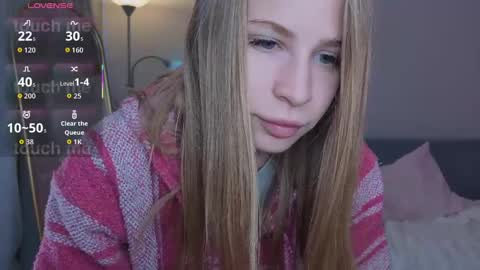 Snapshot of el1s_evans chatting on 05-05-26, 10:01 please read my bio there is information about private shows and about my personality online show from 05-05-26, 10:01