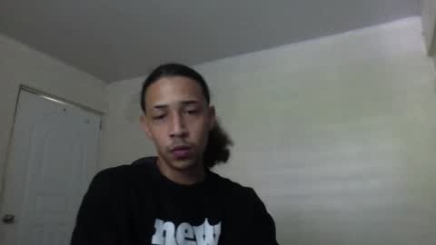 Snapshot of el_menor chatting on 03-12-26, 07:53 Instagram BelowAbajo online show from 03-12-26, 07:53