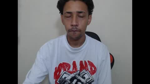 Instagram BelowAbajo online show from 04-27-26, 07:06