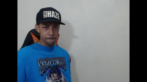 Instagram BelowAbajo online show from 05-27-26, 03:14