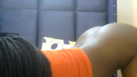 petite online show from 02-16-25, 03:47