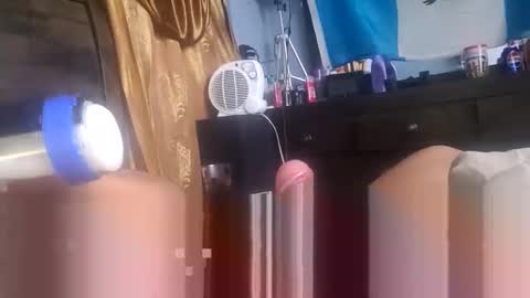 Snapshot of el_santo18 chatting on 10-20-25, 10:49 Santos online show from 10-20-25, 10:49