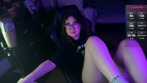 If you like it when I meow give me a thumbs up online show from 01-09-25, 01:24