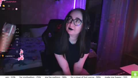 If you like it when I meow give me a thumbs up online show from 11-23-25, 01:11