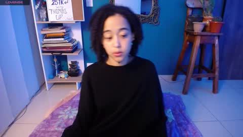 Snapshot of ela_0 chatting on 10-28-25, 07:23 Ela Help me reach 100 thumbs up online show from 10-28-25, 07:23