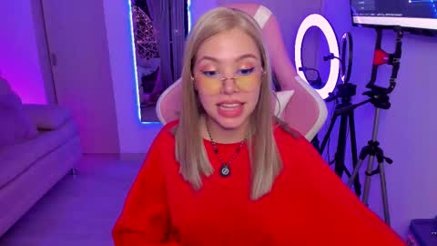 Ela online show from 09-24-25, 06:50